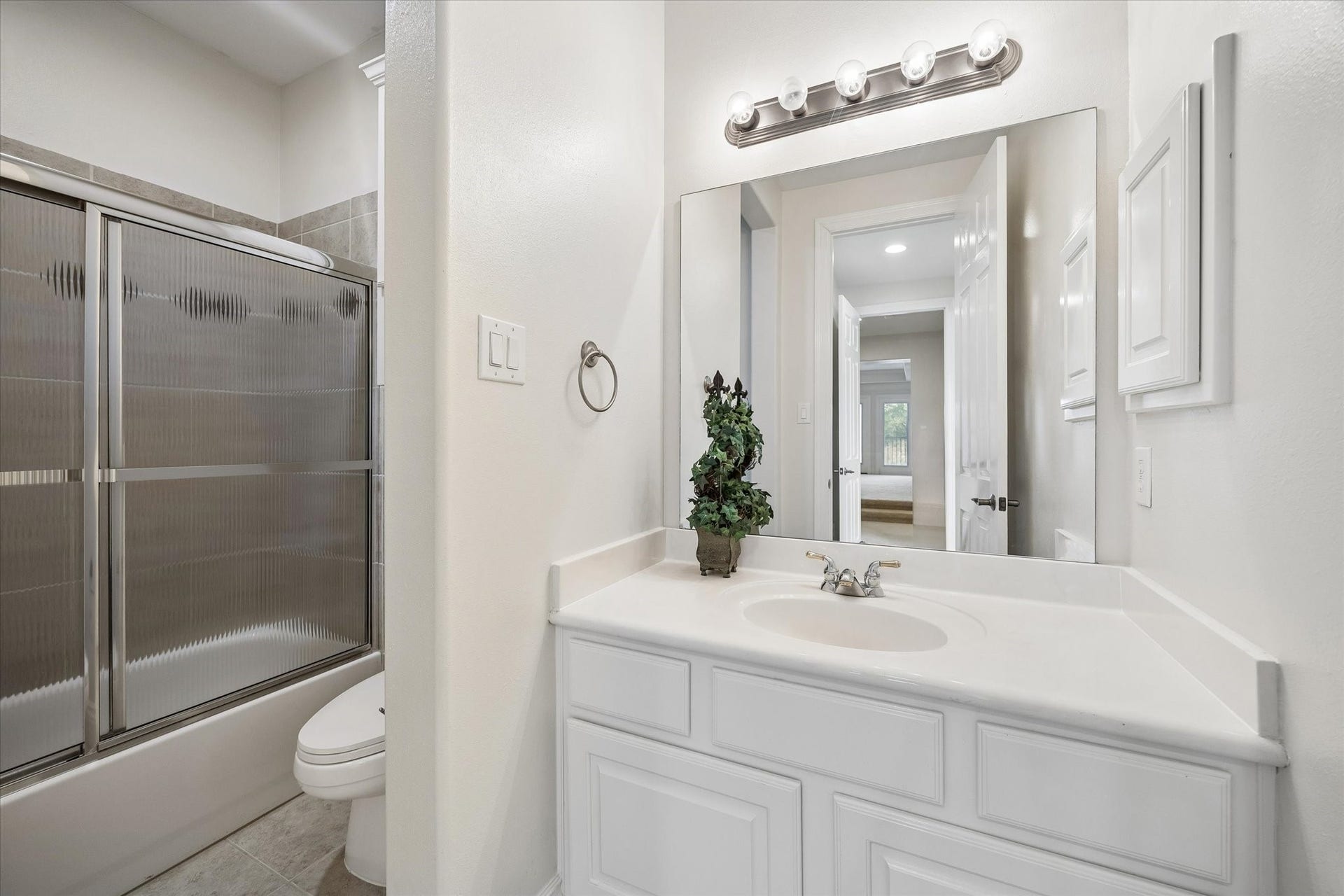 5230 Turning Leaf Lane, Sugar Land, TX 77479 5230 Turning Leaf Lane, Sugar Land, TX 77479