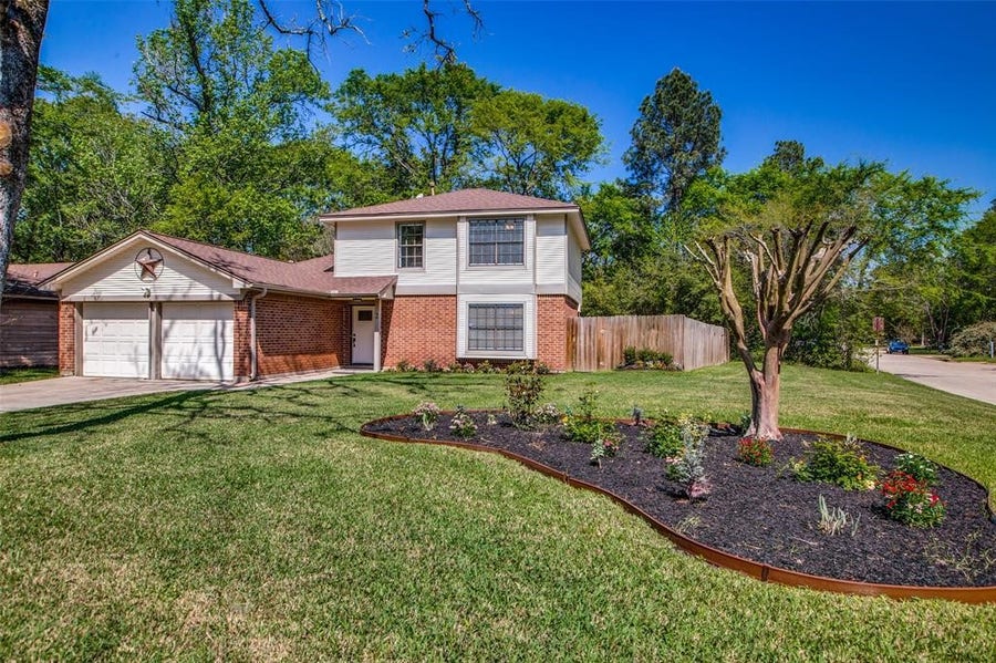 Property photo for 2 W Mistybreeze Circle, Spring, TX