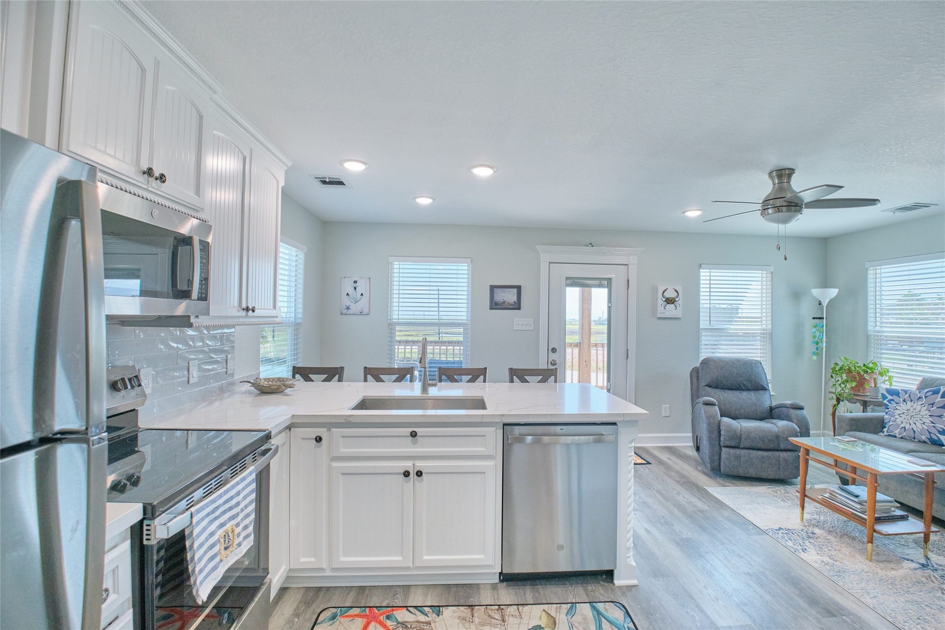 104 Pompano Lane, Surfside Beach, TX 77541 104 Pompano Lane, Surfside Beach, TX 77541