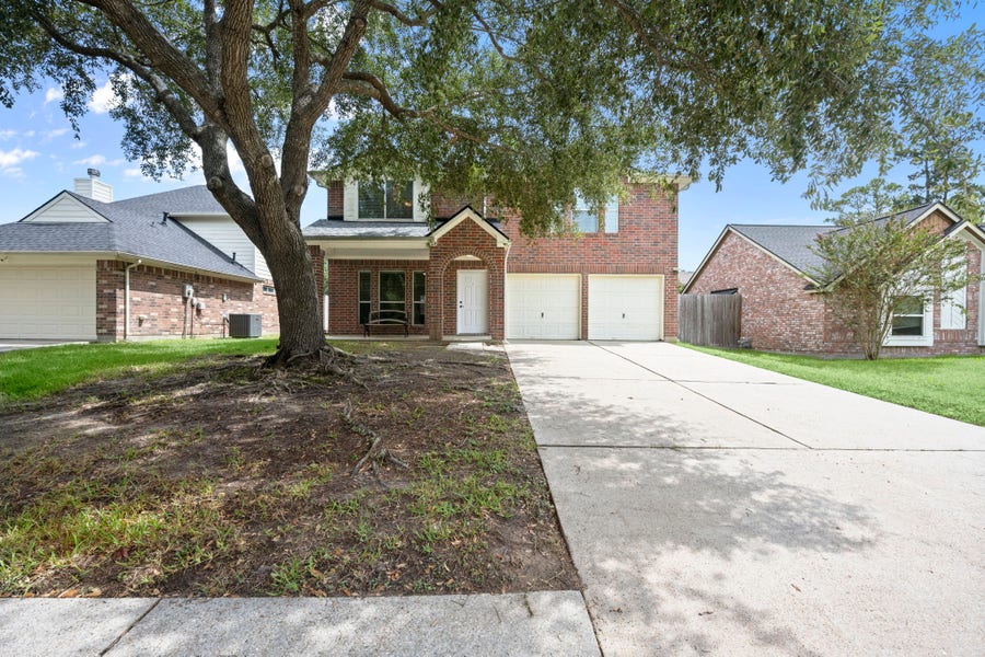 Property photo for 8723 Creek Willow Drive, Tomball, TX