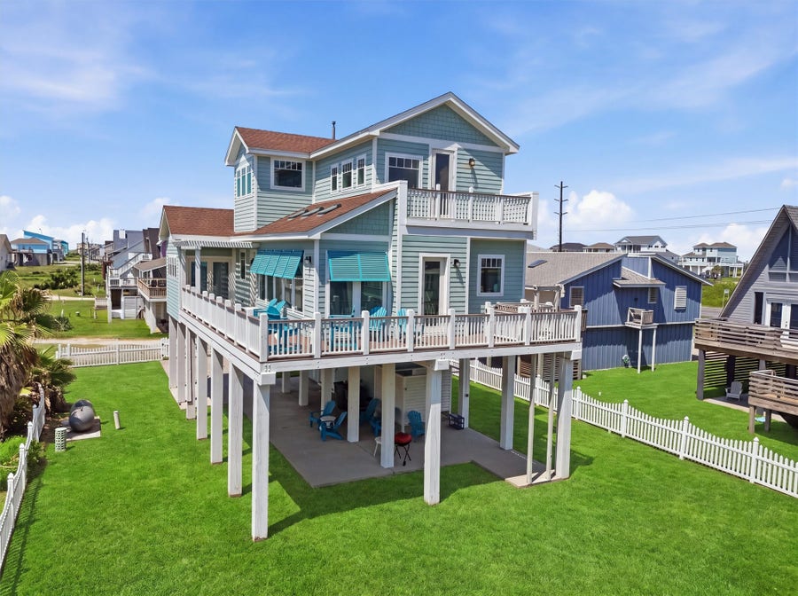Property photo for 21233 Gulf Drive, Galveston, TX