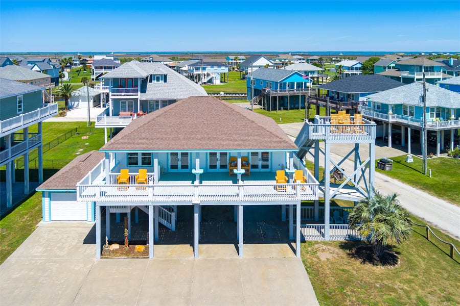 Property photo for 2639 Whitecap, Crystal Beach, TX