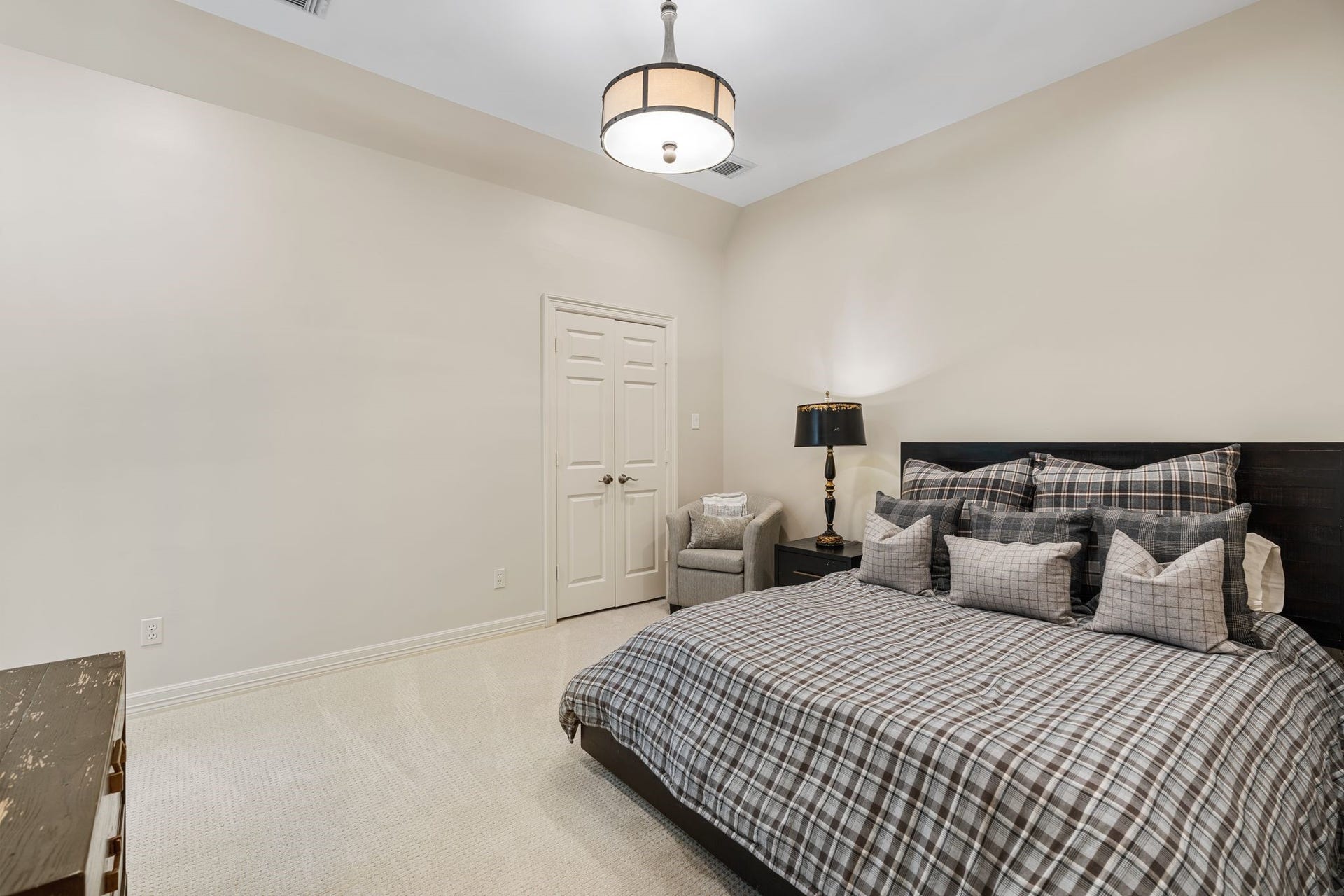 11910 Longleaf Lane, Houston, TX 77024 11910 Longleaf Lane, Houston, TX 77024
