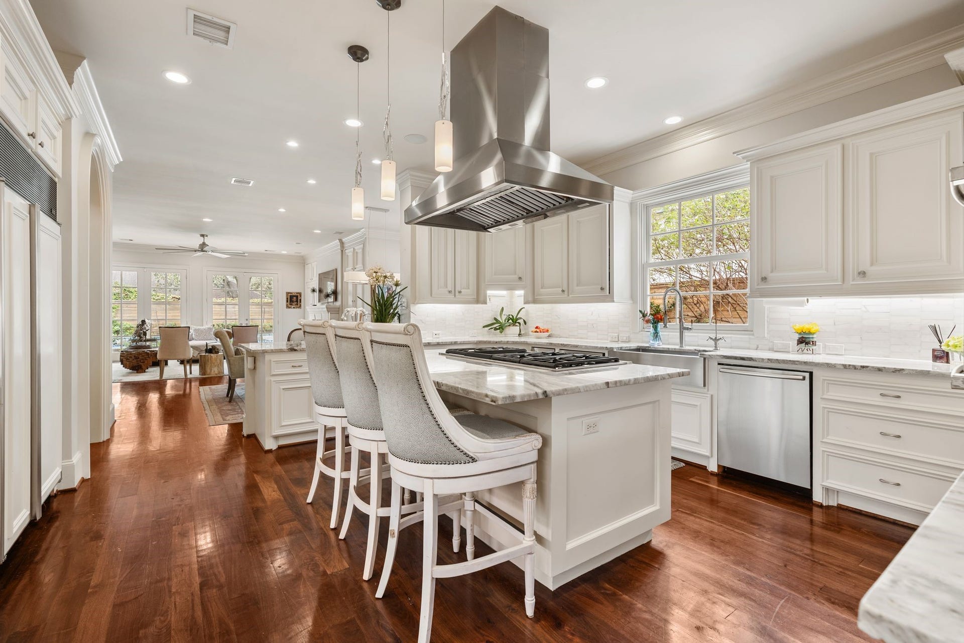 11910 Longleaf Lane, Houston, TX 77024 11910 Longleaf Lane, Houston, TX 77024