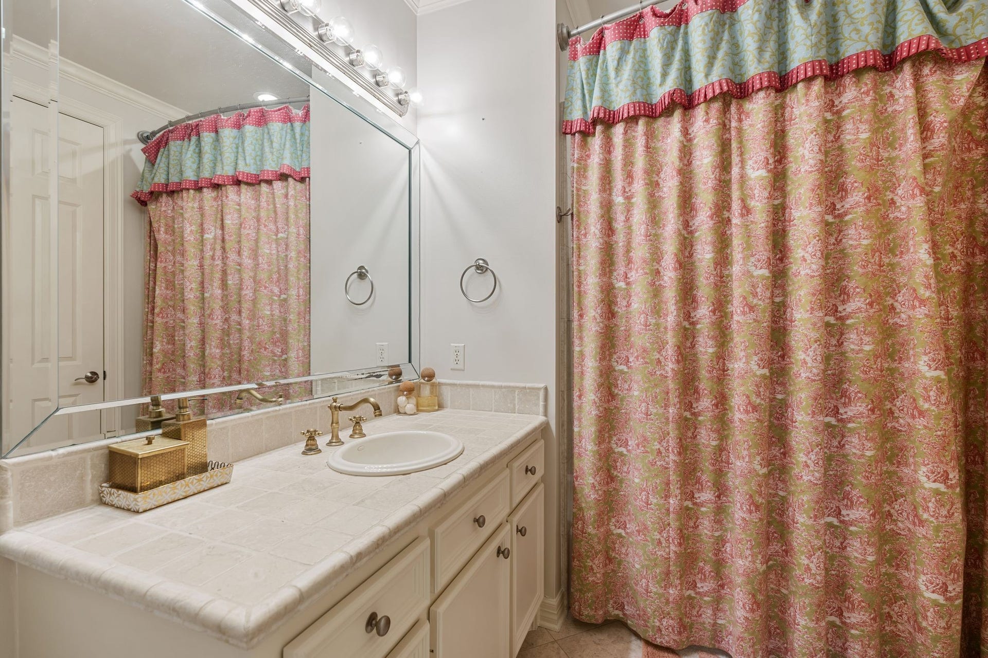 11910 Longleaf Lane, Houston, TX 77024 11910 Longleaf Lane, Houston, TX 77024