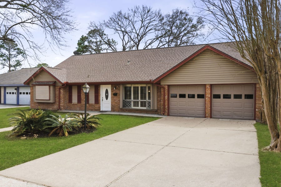Property photo for 1620 Beachcomber Lane, Houston, TX
