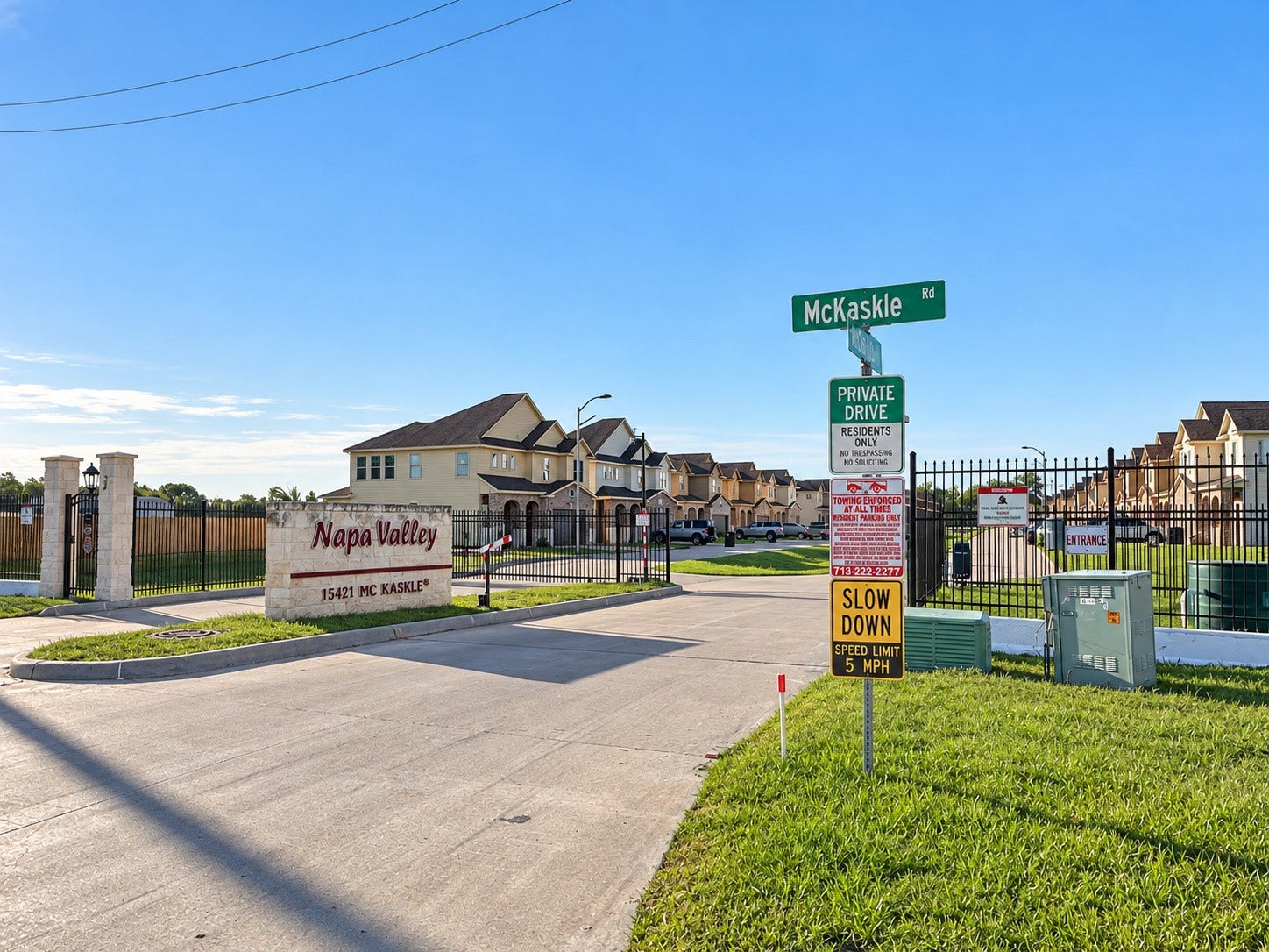 11115 Beverley Park Street, Sugar Land, TX 77498 Gated community