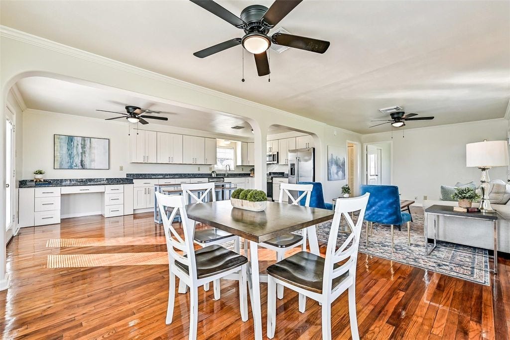 1029 62nd Street, #Up, Galveston, TX 77551 Open layout allows for clean site lines from the kitchen, dining, and living area.