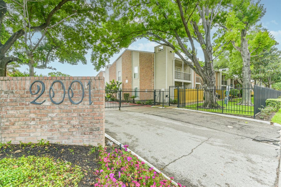 Property photo for 2001 Bering Drive, #4D, Houston, TX