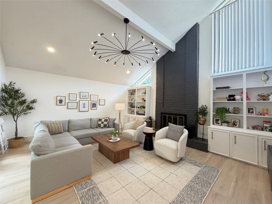 Property photo for 13914 Swiss Hill Drive, Houston, TX