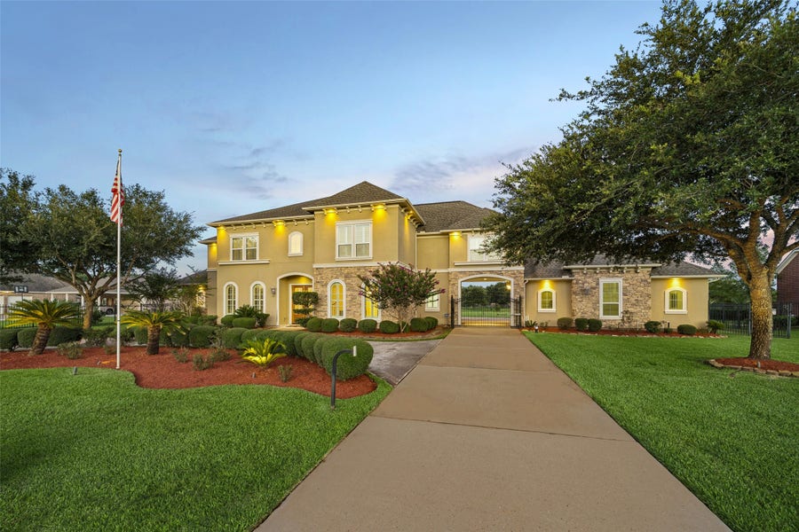 Property photo for 4511 Creek Point Lane, Missouri City, TX
