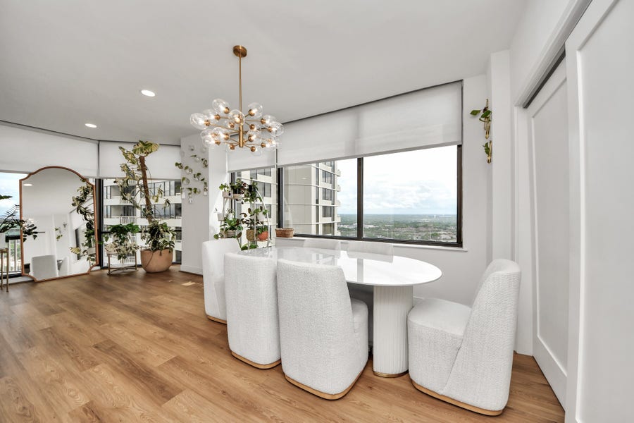 Property photo for 14 Greenway Plaza, #23P, Houston, TX