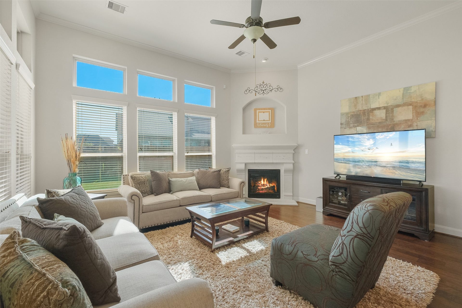 8111 Foster Gate Court, Richmond, TX 77407 Family Room