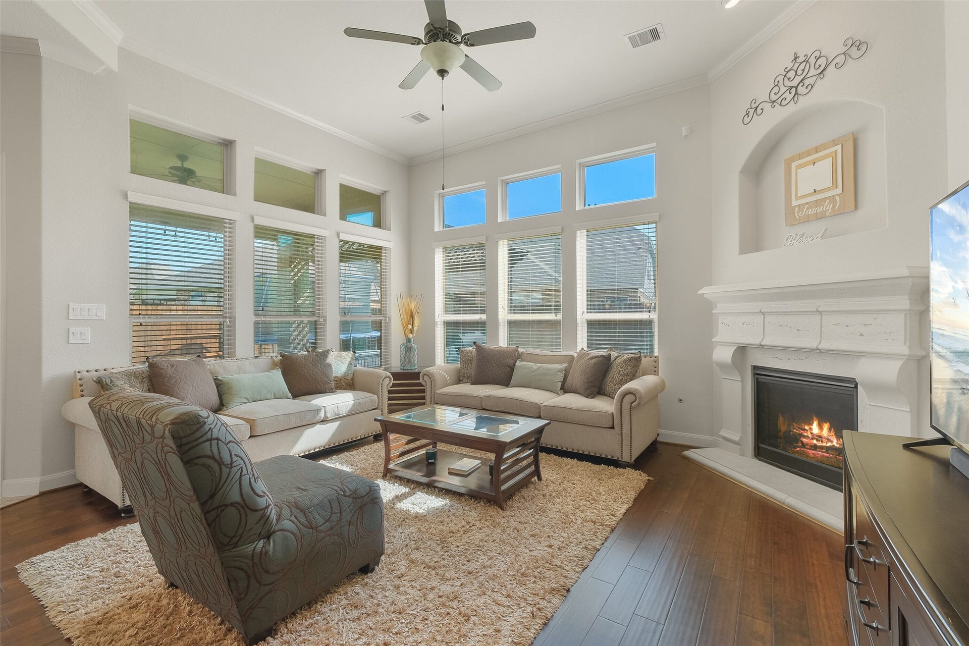 8111 Foster Gate Court, Richmond, TX 77407 Family Room