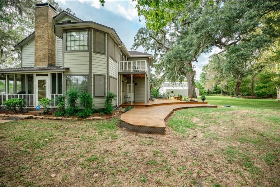 Property photo for 464 River Road, Angleton, TX
