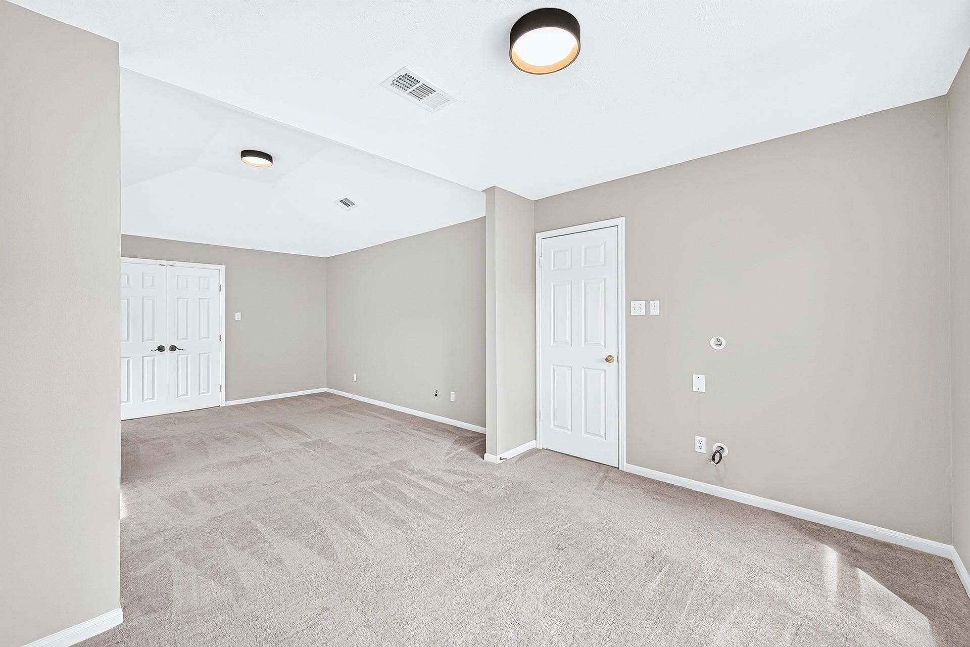 1518 Watts Avenue, Katy, TX 77493 This is a true retreat. Space for reading, relaxing and space for sleeping.