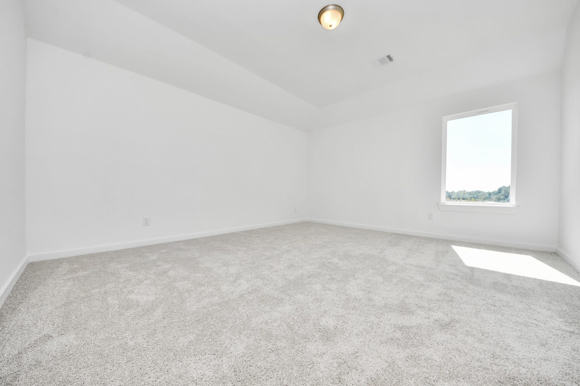 3057 Spoolwood Trail, Magnolia, TX 77355 Ascend to relaxation in this fantastic game room! Ideal for both casual gatherings and adult gaming, it boasts plush carpet, lofty ceilings, custom paint, and ample windows for abundant natural light