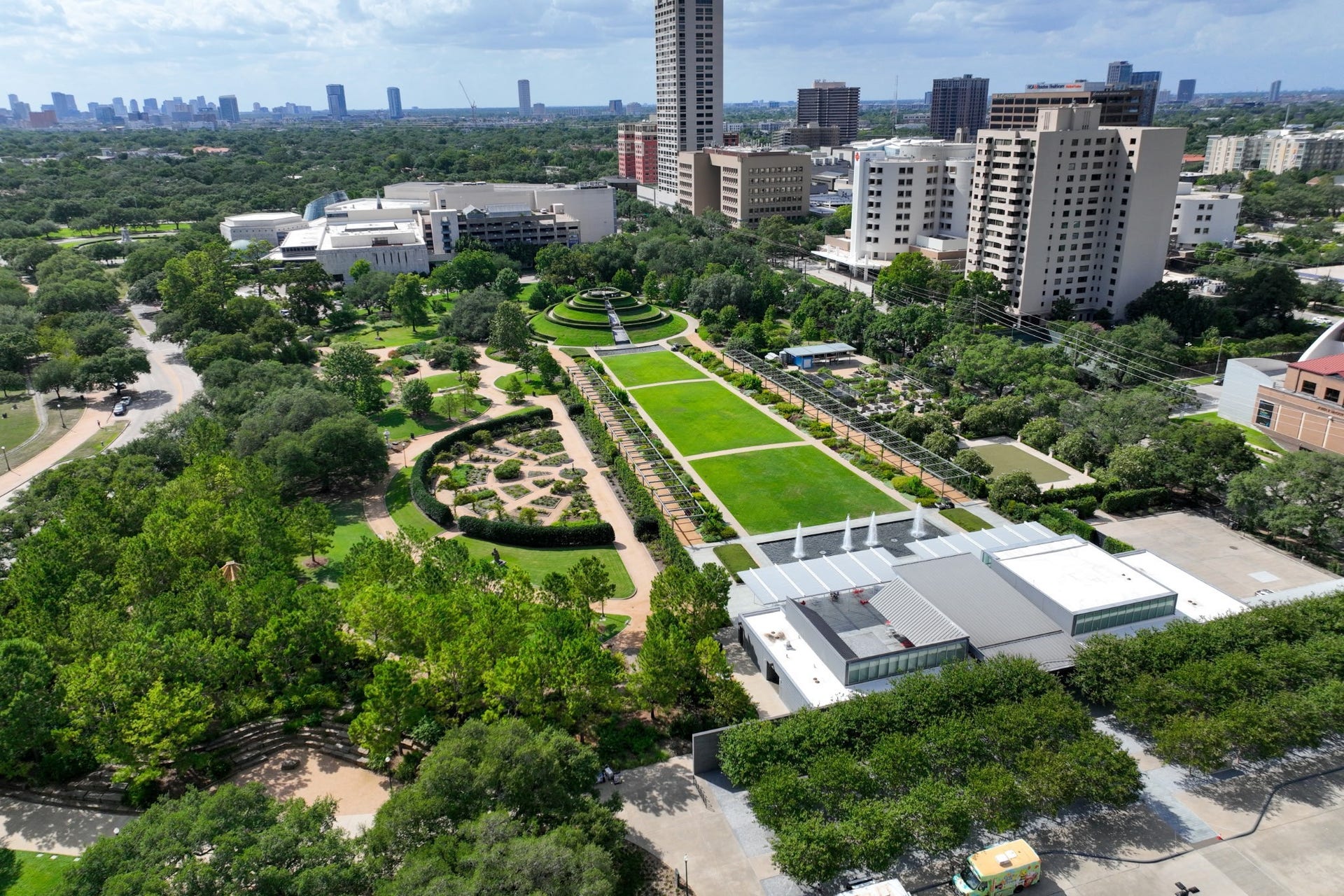 Nature, Culture & Recreation Just Minutes Away! Imagine weekends strolling through beautiful gardens, exploring world-class museums, enjoying outdoor concerts, or visiting the Houston Zoo! Just a short drive from home, Hermann Park offers a spectacular urban retreat featuring the breathtaking McGovern Centennial Gardens, picturesque walking paths, and tranquil fountains. With the Museum District and Miller Outdoor Theatre nearby, enjoy a lifestyle filled with nature, culture, and entertainment!