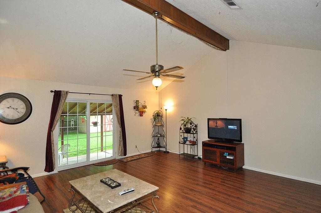 5421 Thistle Drive, Dickinson, TX 77539 5421 Thistle Drive, Dickinson, TX 77539