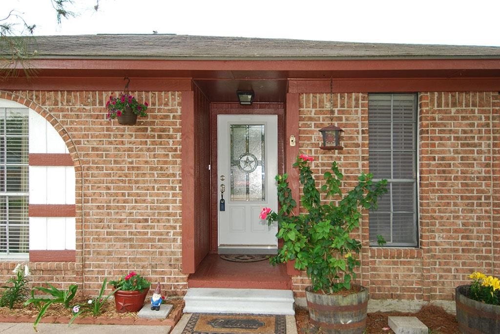5421 Thistle Drive, Dickinson, TX 77539 5421 Thistle Drive, Dickinson, TX 77539