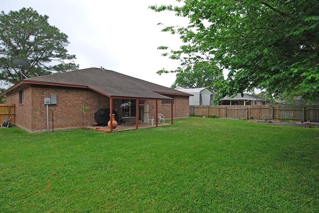 5421 Thistle Drive, Dickinson, TX 77539 5421 Thistle Drive, Dickinson, TX 77539