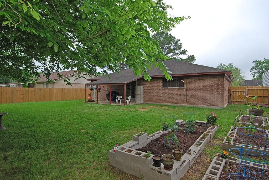 5421 Thistle Drive, Dickinson, TX 77539 5421 Thistle Drive, Dickinson, TX 77539