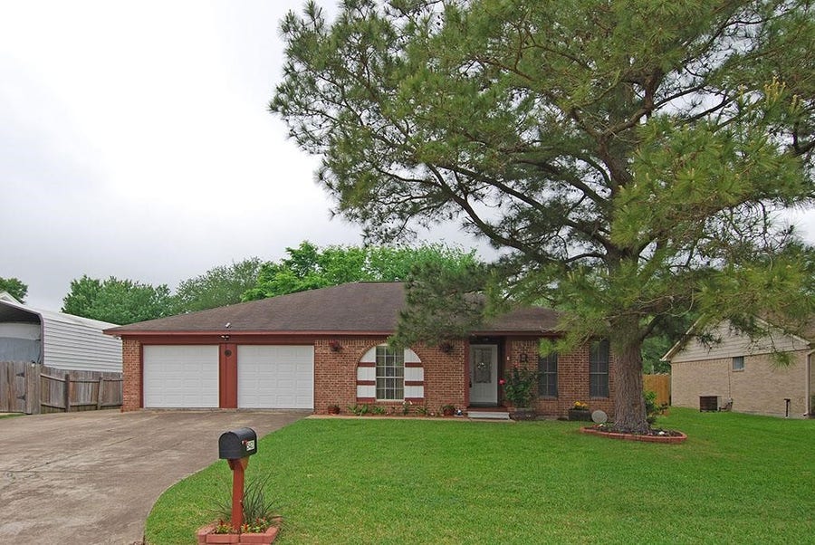 Property photo for 5421 Thistle Drive, Dickinson, TX
