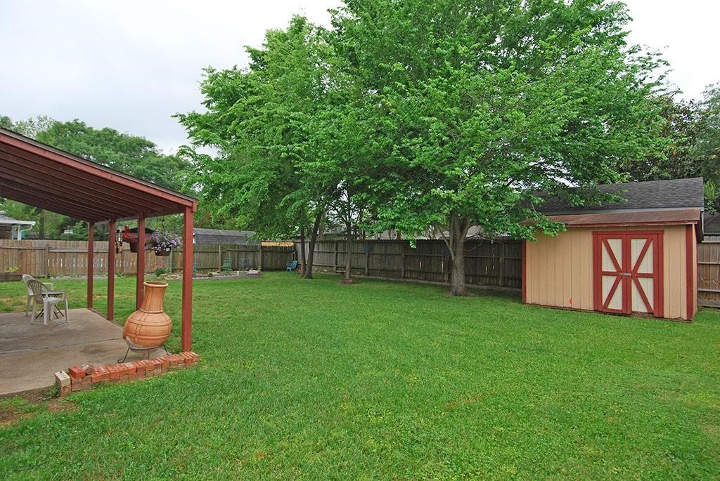 5421 Thistle Drive, Dickinson, TX 77539 5421 Thistle Drive, Dickinson, TX 77539