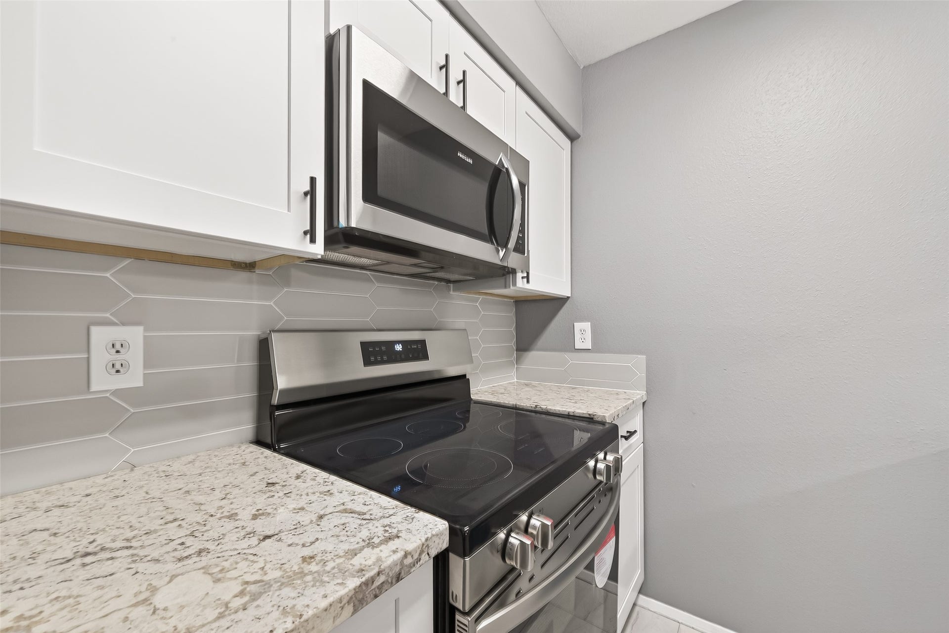 2100 Wilcrest Drive, #225, Houston, TX 77042 2100 Wilcrest Drive, #225, Houston, TX 77042