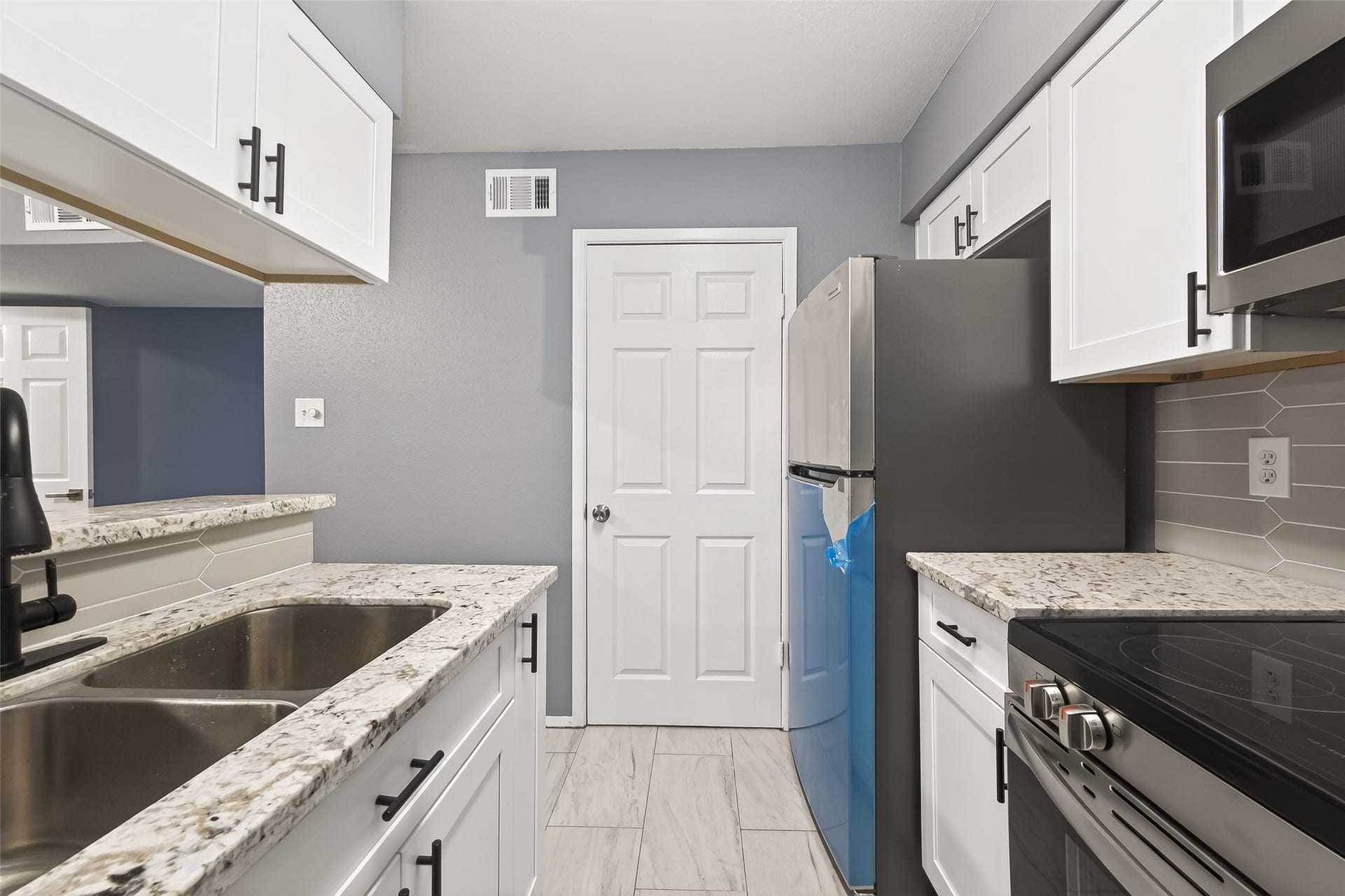 2100 Wilcrest Drive, #225, Houston, TX 77042 2100 Wilcrest Drive, #225, Houston, TX 77042