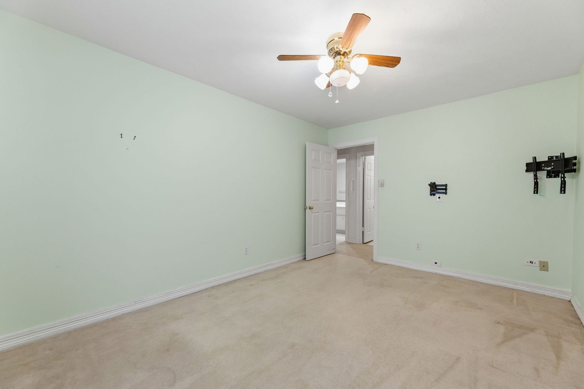 19611 Atasca Oaks Drive, Humble, TX 77346