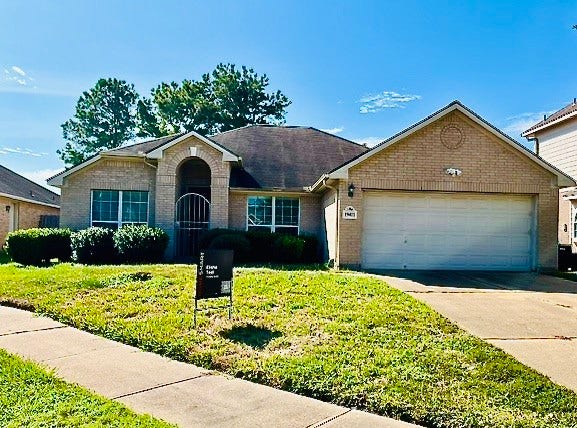 Property photo for 19411 Briarsedge Court, Katy, TX