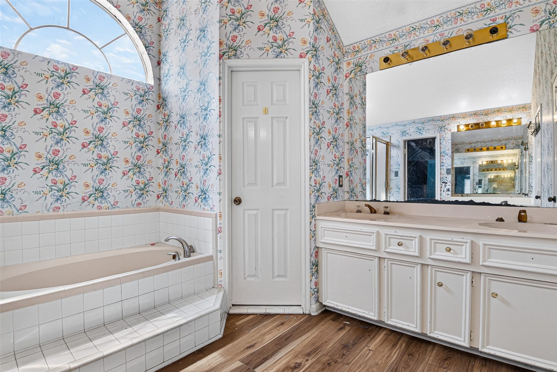 14811 Charlmont Drive, Houston, TX 77083 14811 Charlmont Drive, Houston, TX 77083