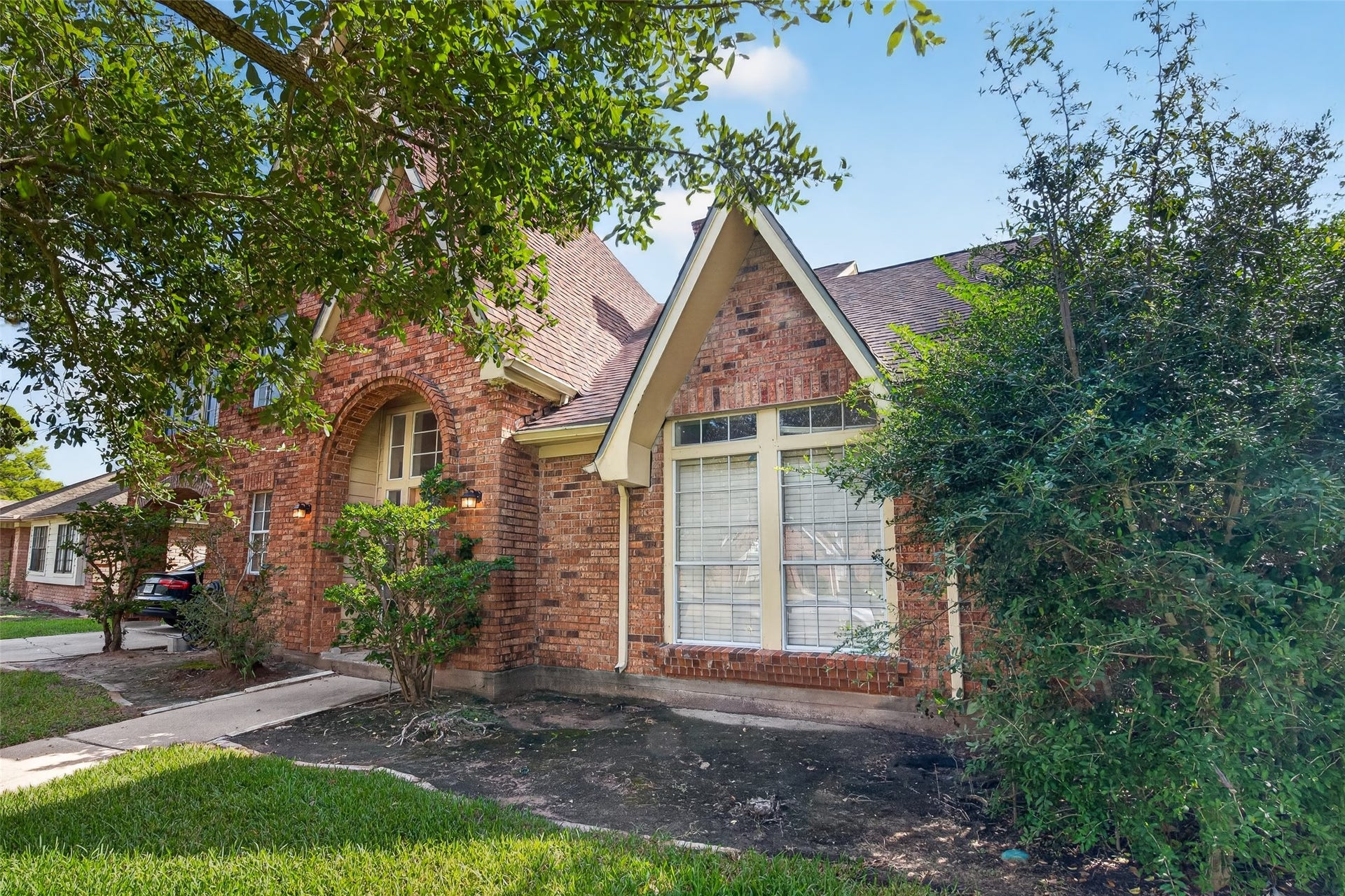 14811 Charlmont Drive, Houston, TX 77083 14811 Charlmont Drive, Houston, TX 77083