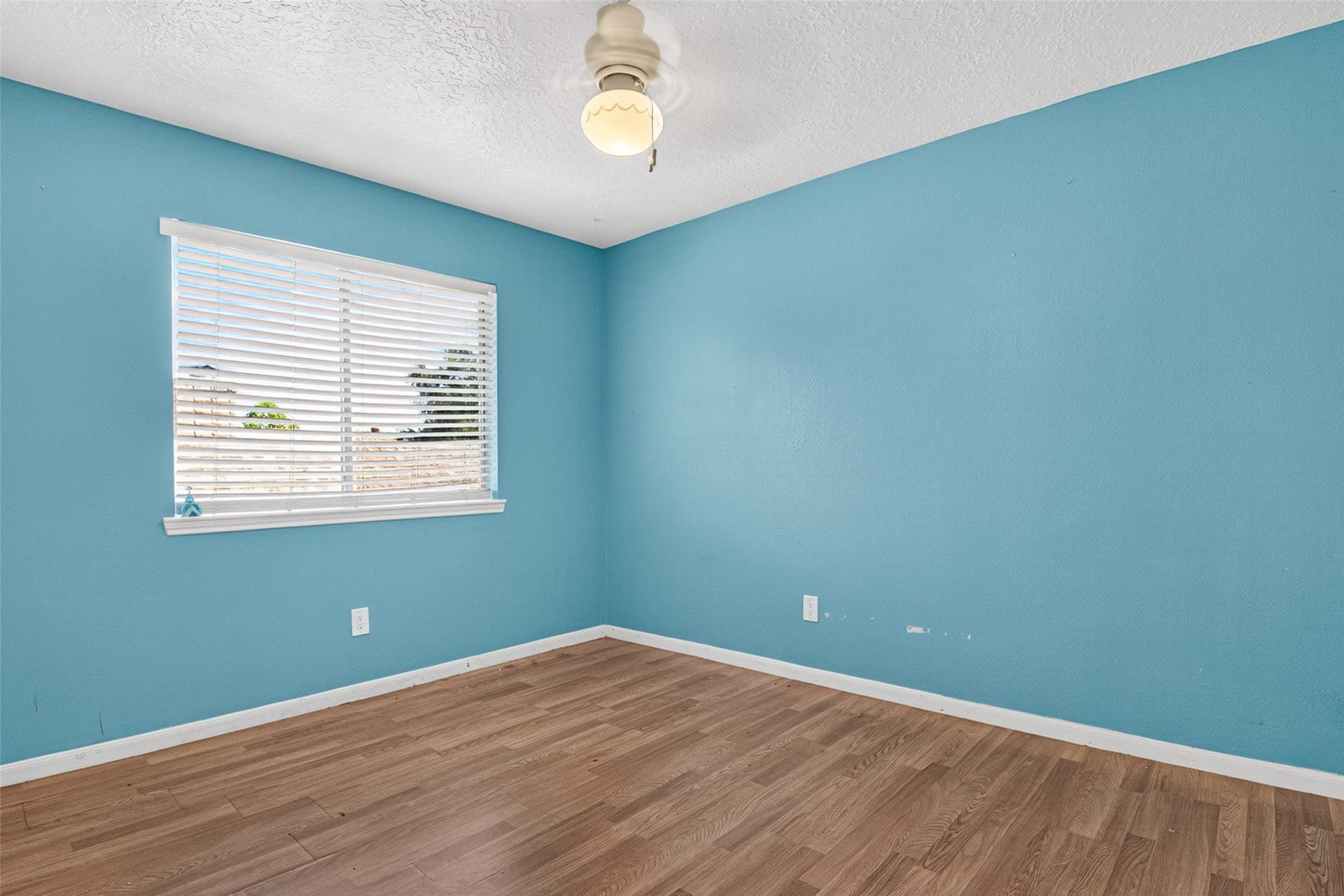 14811 Charlmont Drive, Houston, TX 77083 14811 Charlmont Drive, Houston, TX 77083