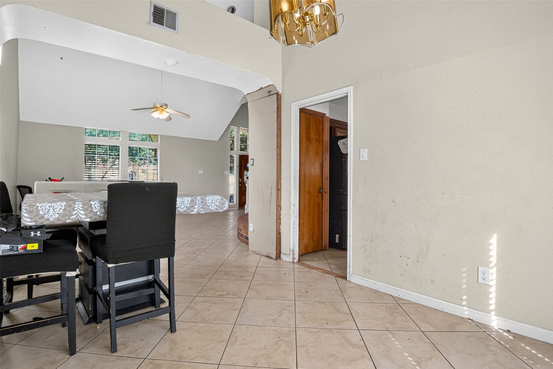 14811 Charlmont Drive, Houston, TX 77083 14811 Charlmont Drive, Houston, TX 77083