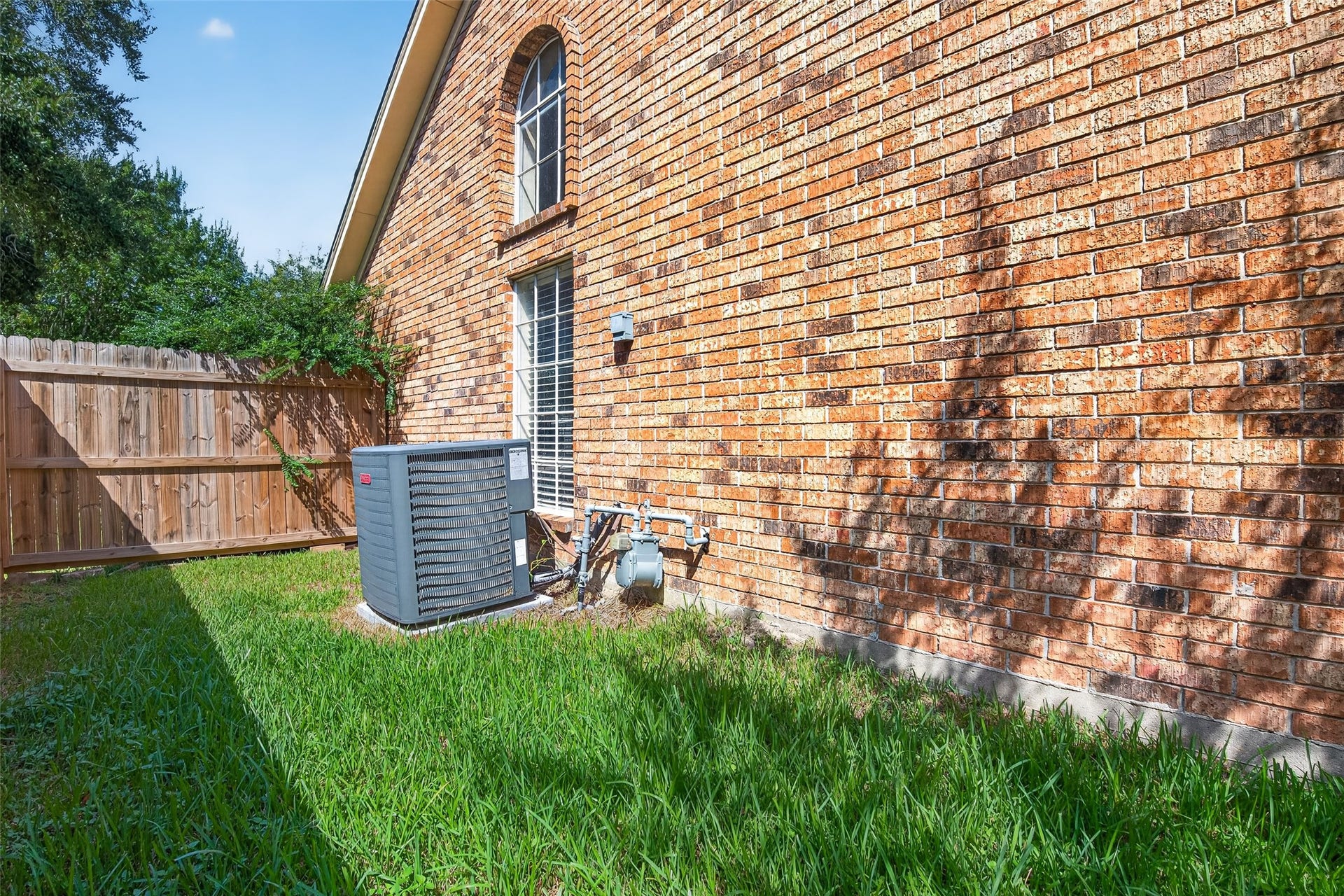 14811 Charlmont Drive, Houston, TX 77083 14811 Charlmont Drive, Houston, TX 77083