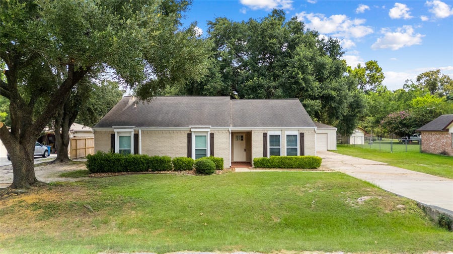Property photo for 11215 Birchwood Drive, Humble, TX