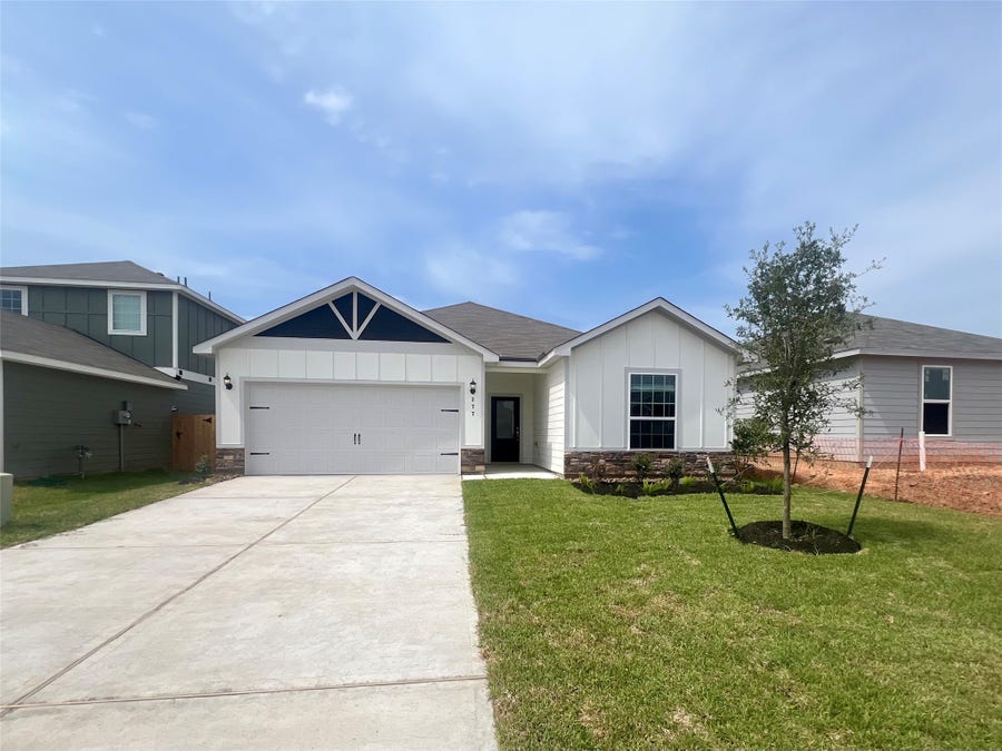 Property photo for 377 Tejas Trail, Waller, TX