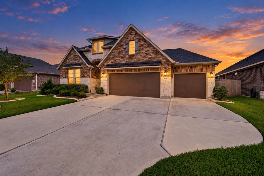 Property photo for 4710 Cedar Sage Drive, Baytown, TX