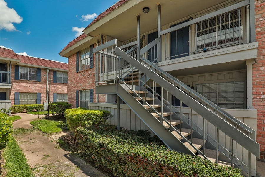 Property photo for 2350 Bering Drive, #106, Houston, TX