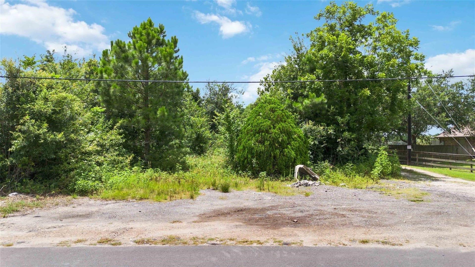 15601 Fir Road, Santa Fe, TX 77517 15601 Fir Road, Santa Fe, TX 77517