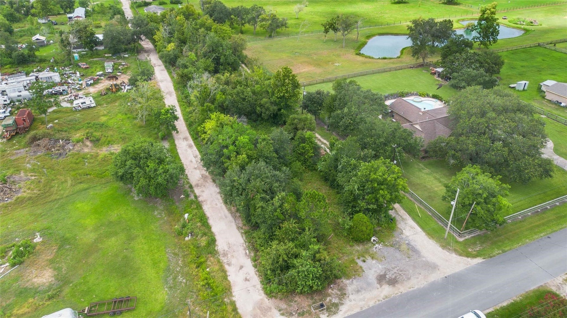 15601 Fir Road, Santa Fe, TX 77517 15601 Fir Road, Santa Fe, TX 77517