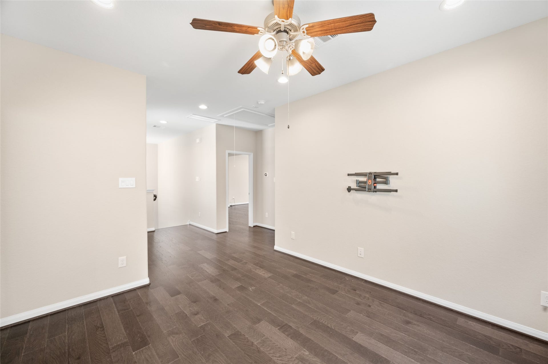 10013 Steeple Farms Drive, Houston, TX 77080 10013 Steeple Farms Drive, Houston, TX 77080