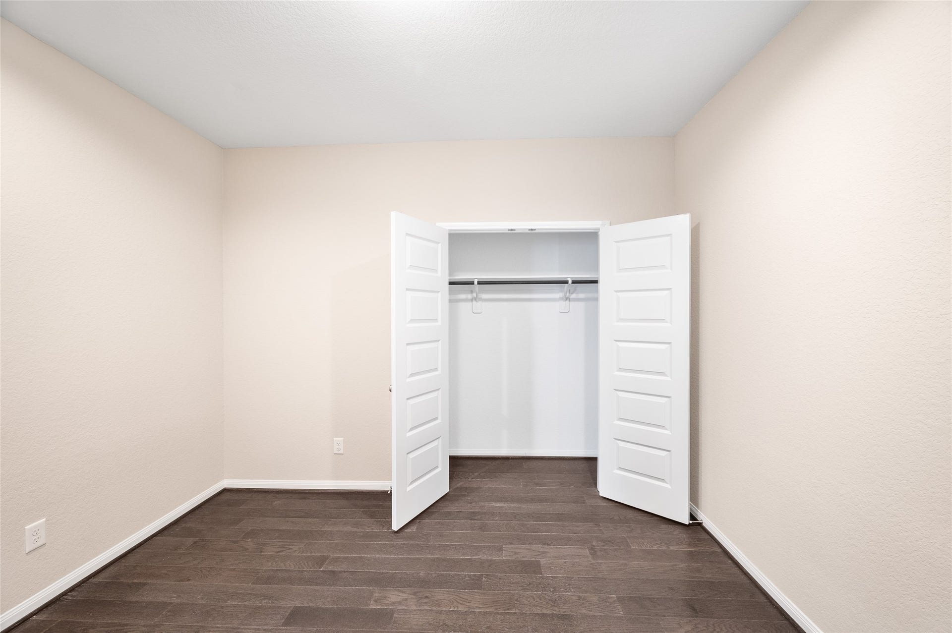 10013 Steeple Farms Drive, Houston, TX 77080 10013 Steeple Farms Drive, Houston, TX 77080