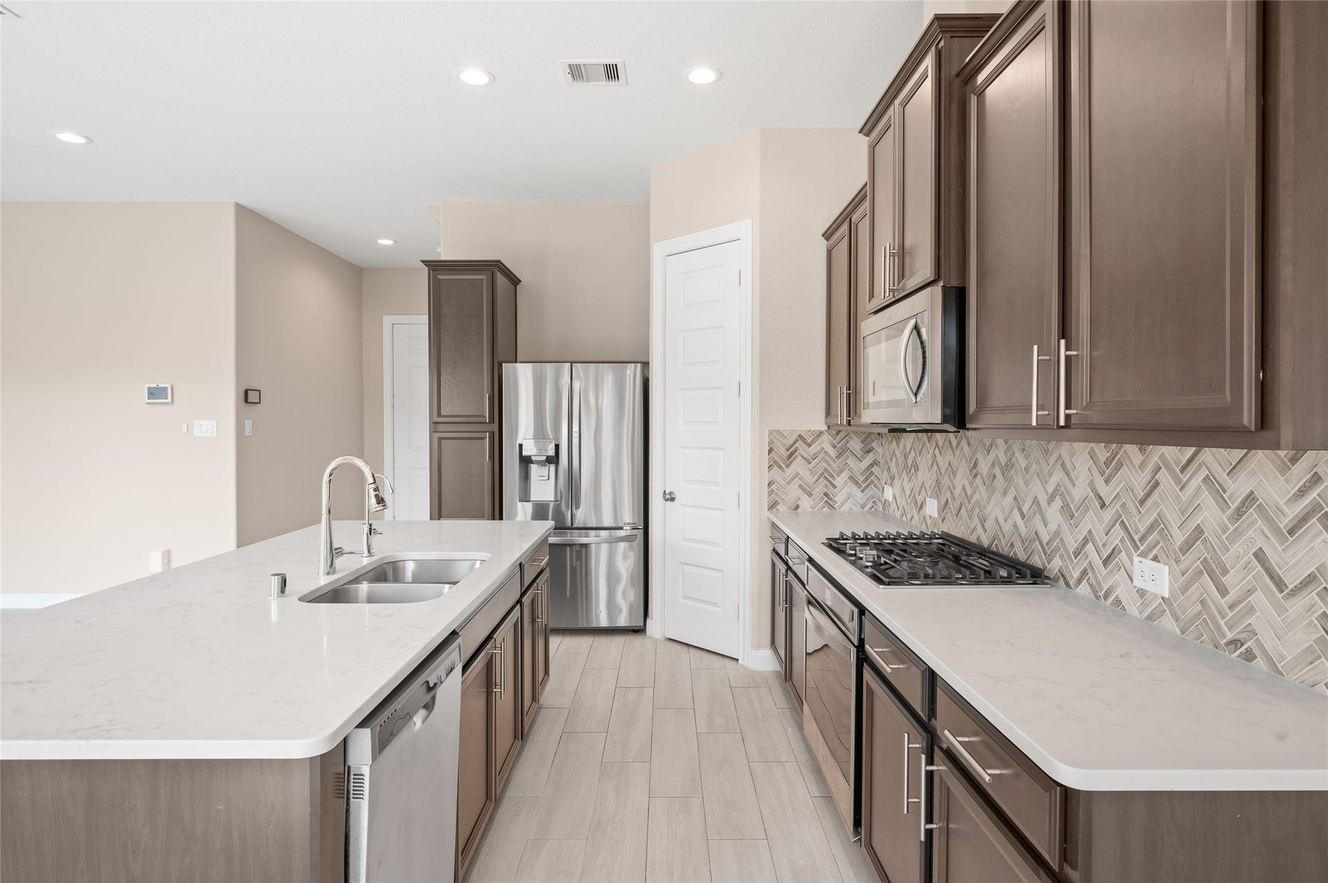 10013 Steeple Farms Drive, Houston, TX 77080 10013 Steeple Farms Drive, Houston, TX 77080