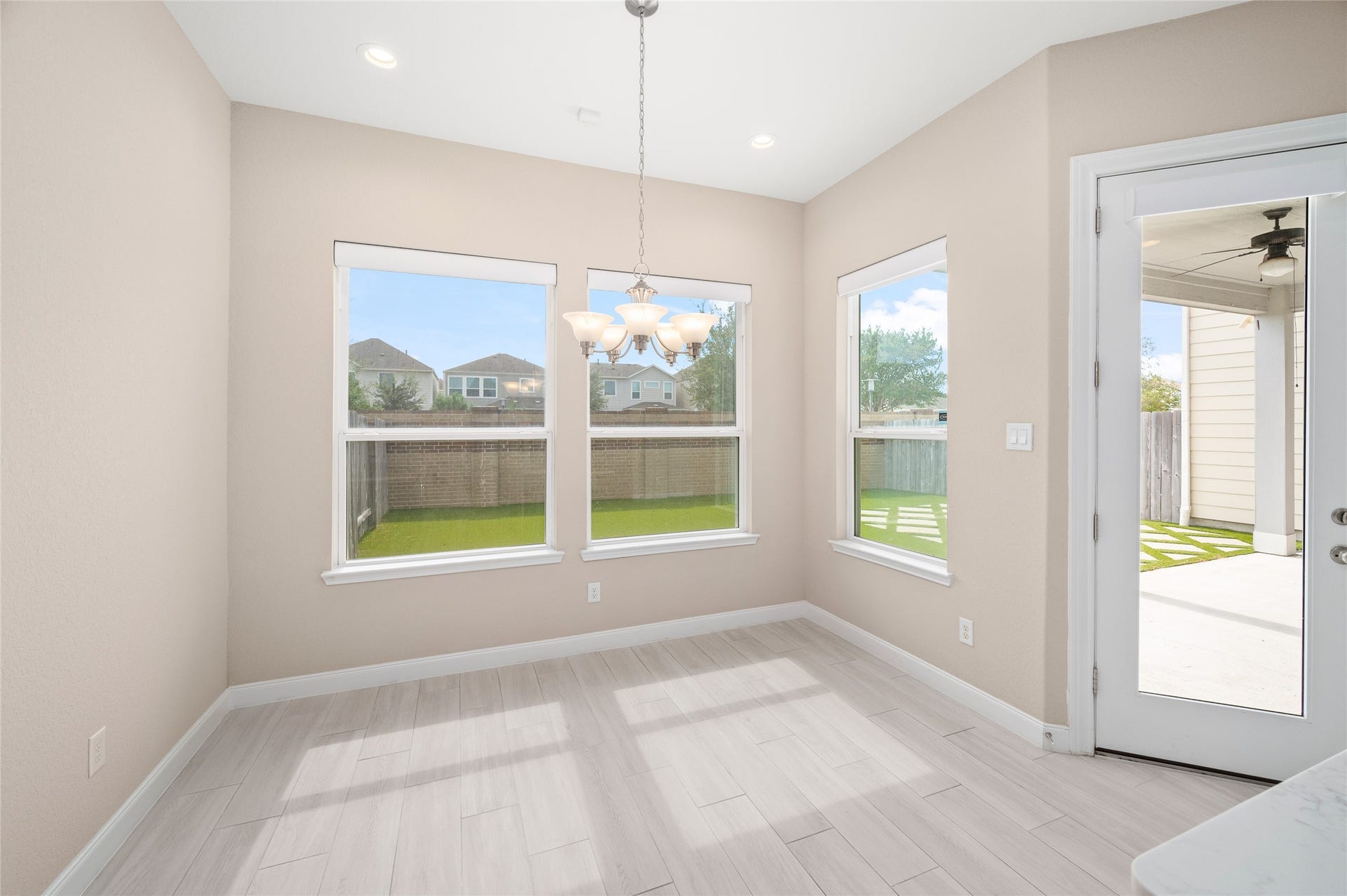 10013 Steeple Farms Drive, Houston, TX 77080 10013 Steeple Farms Drive, Houston, TX 77080