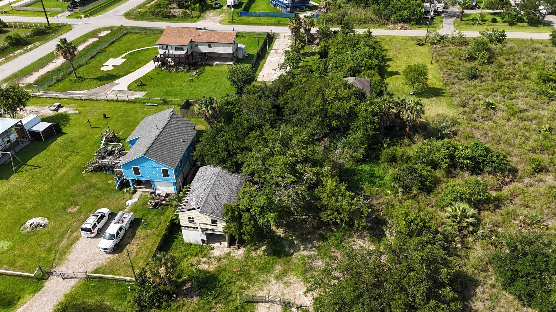 4603 Swan Street, Hitchcock, TX 77563 4603 Swan Street, Hitchcock, TX 77563