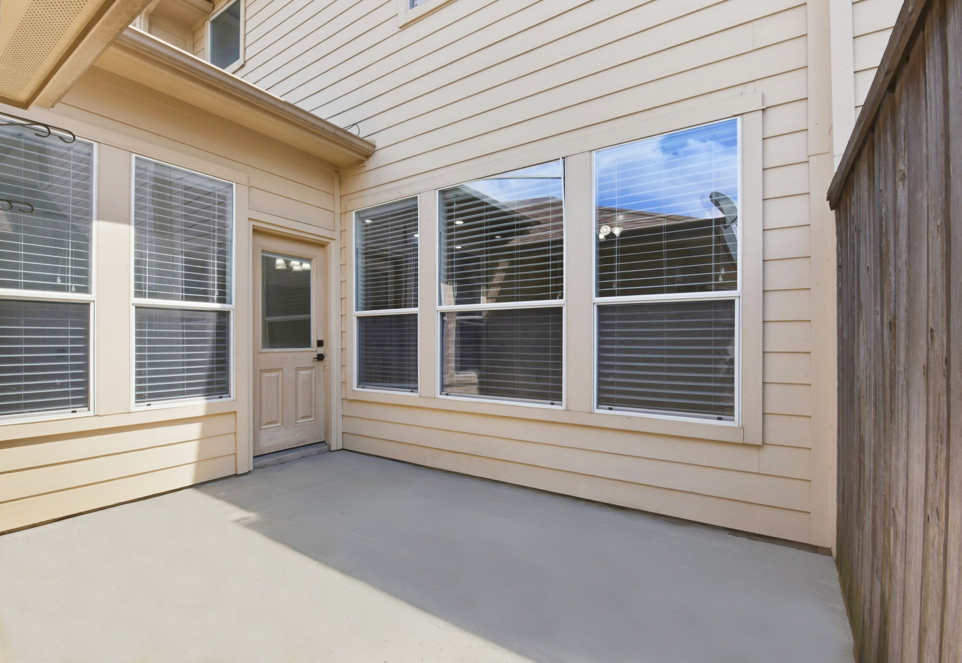 16023 Powder Springs Lane, Houston, TX 77070 Another look at the back patio!