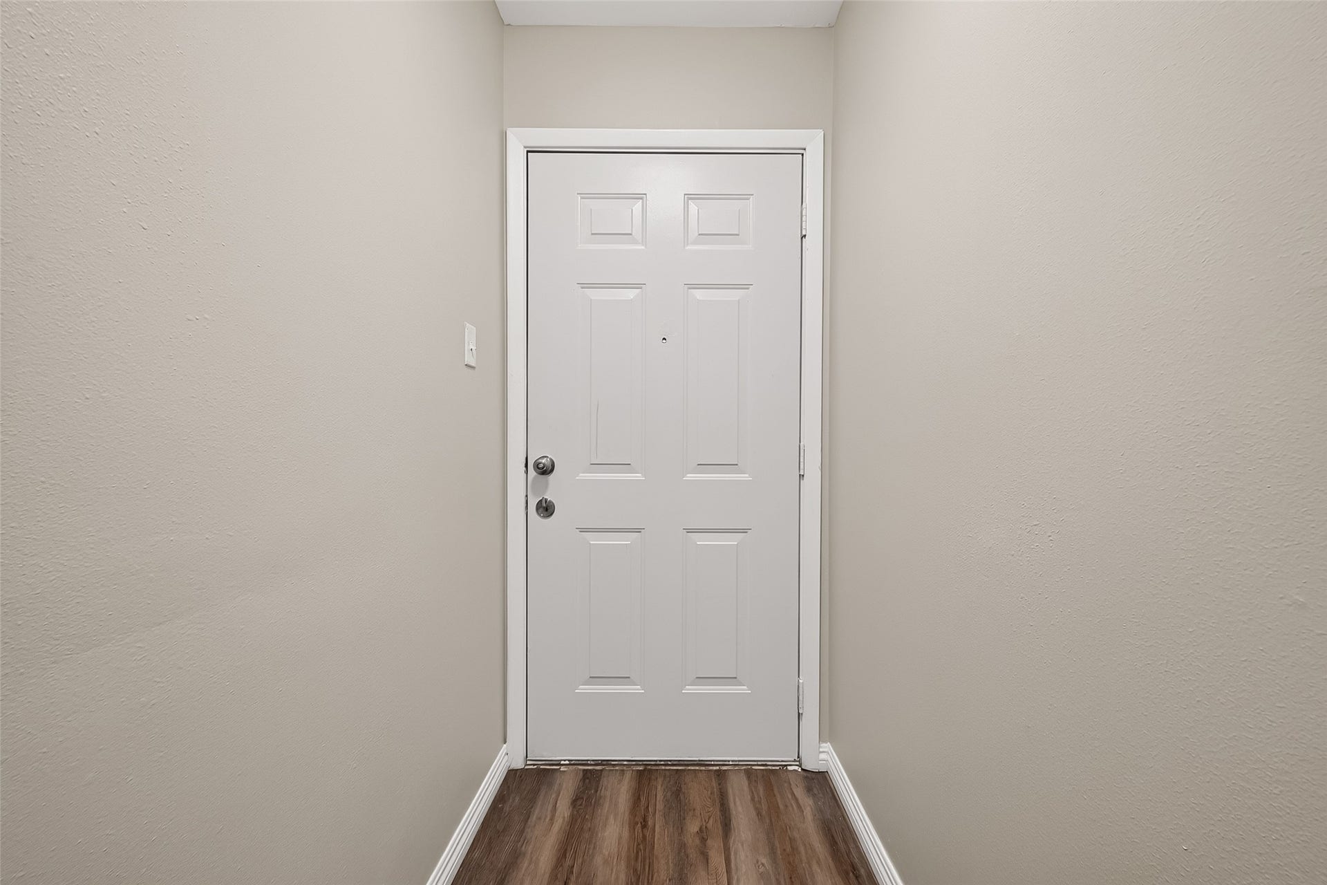 2013 Long Dr, Richmond, TX 77469